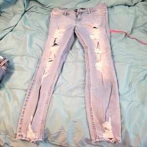 Hollister distressed skinny 9/29